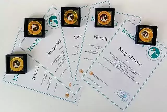 Hallgatók oklevele.