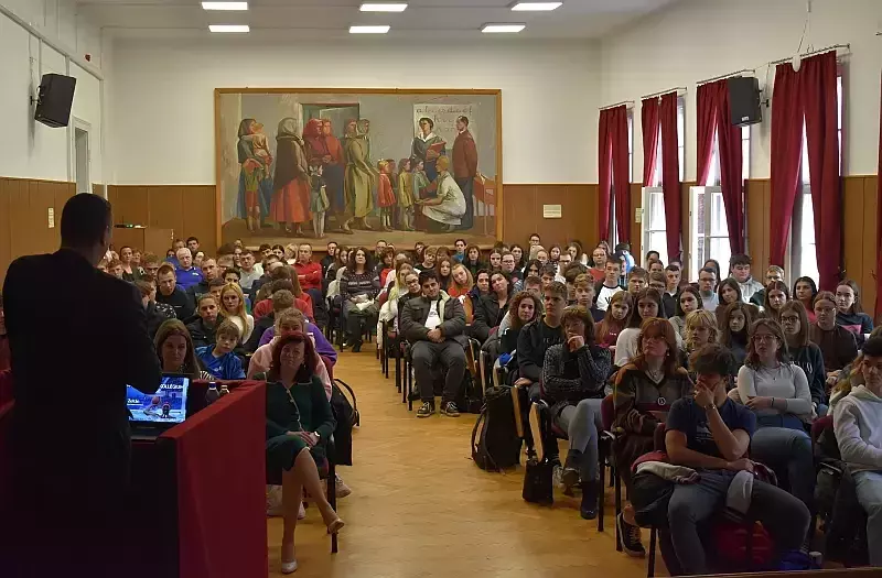 Vízilabda-legenda a főiskolán