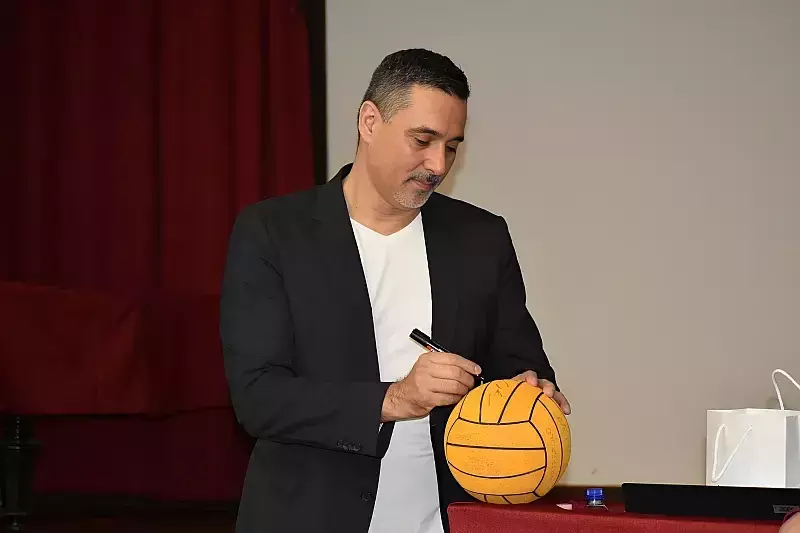 Vízilabda-legenda a főiskolán