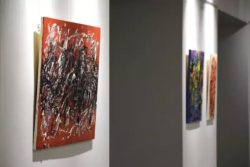 Jegyzetek a szigetről: Puha Ferenc festményei a Kortárs Galériában
